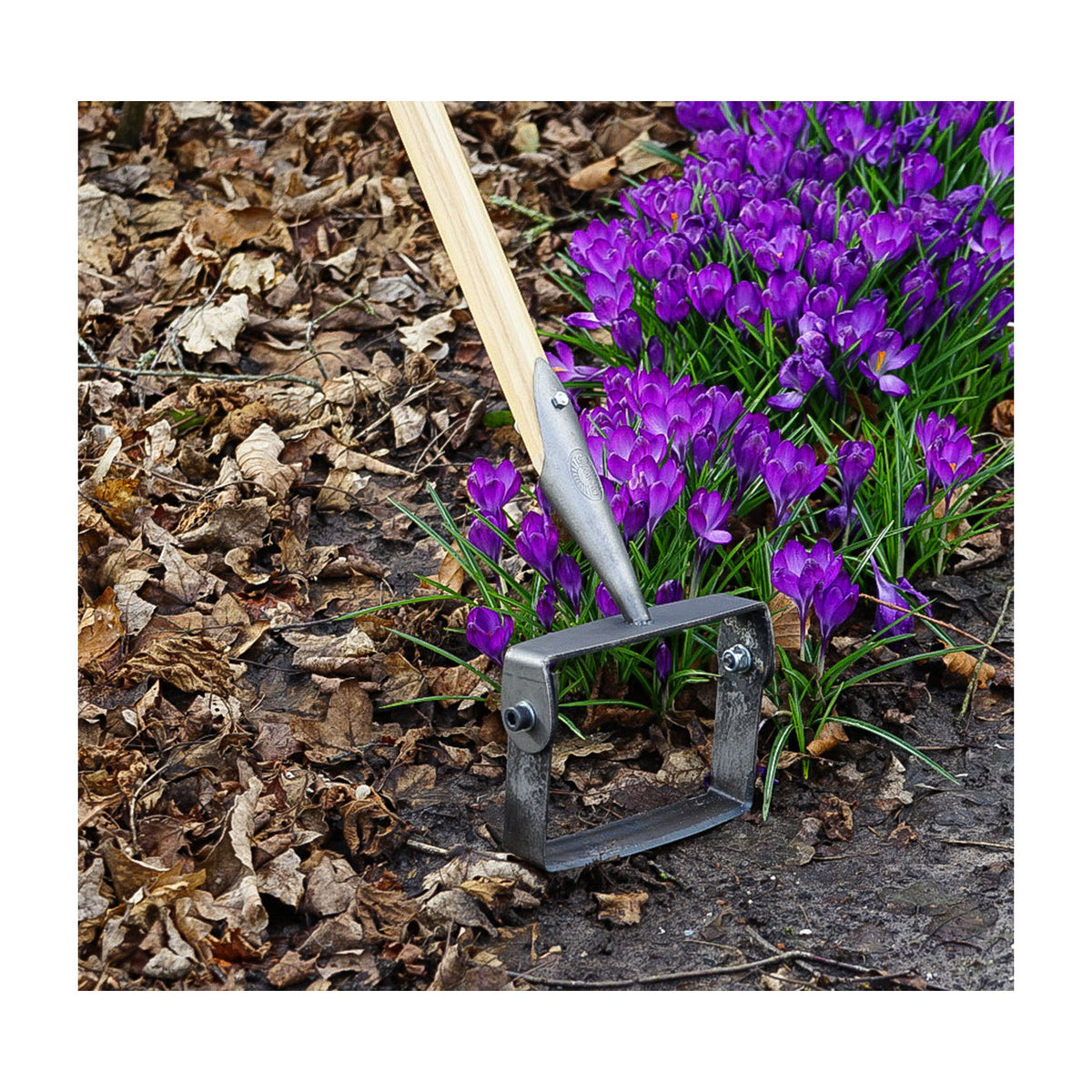 DeWit Hoe - Oscillating Head P Grip - Garden Your Way 