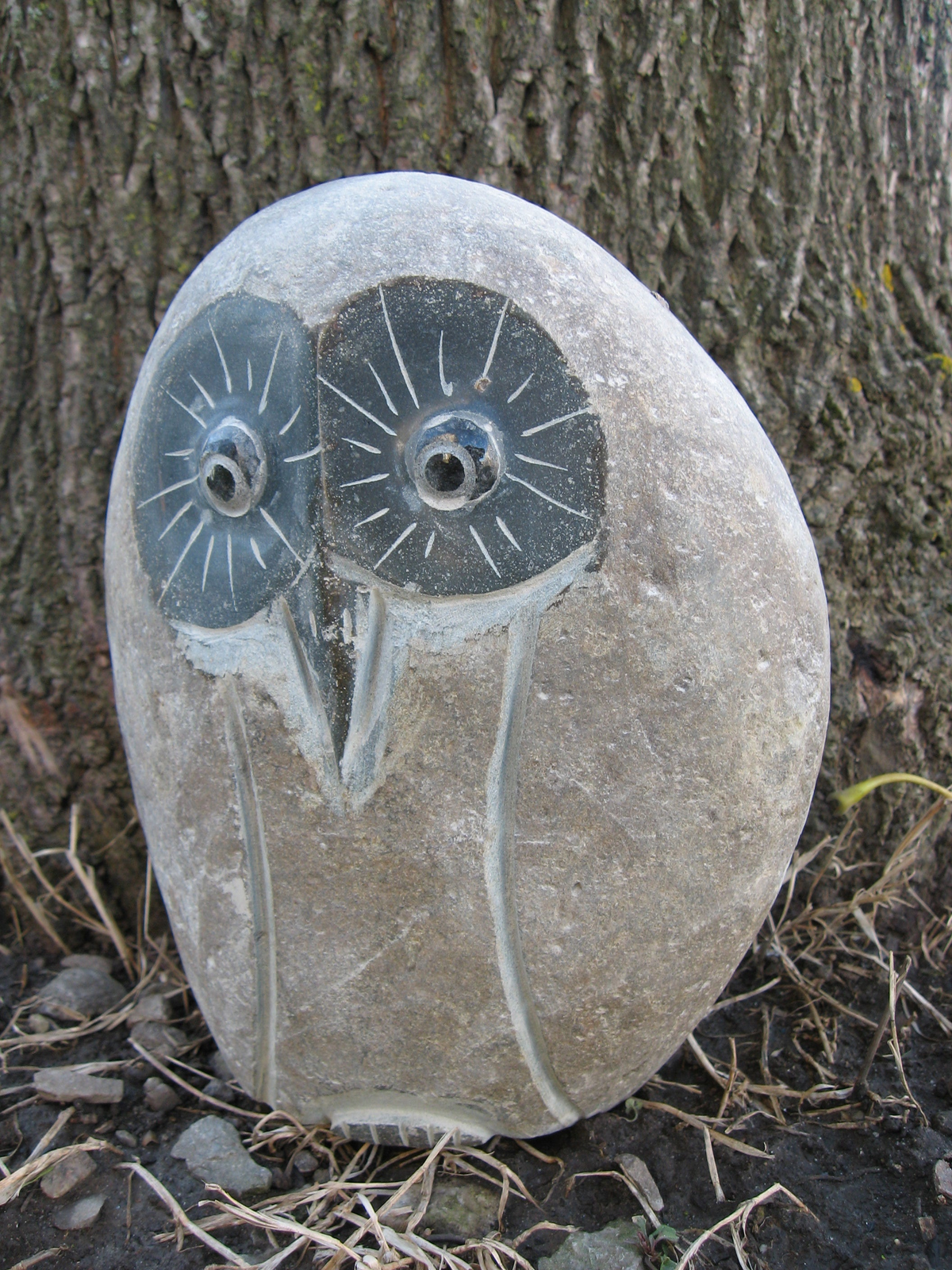 Hand carved natural granite 6&quot; owl statue for garden or home decor.